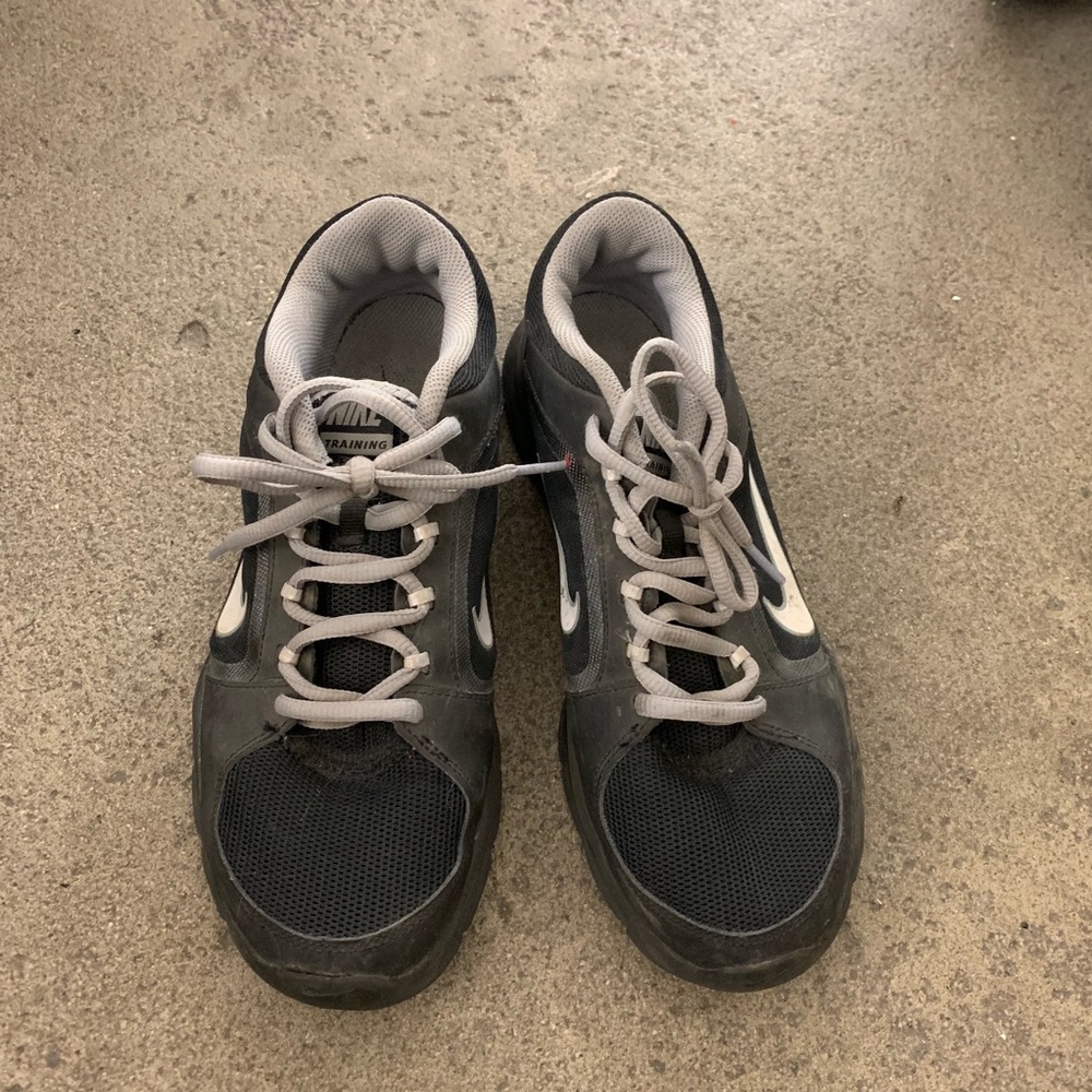 Nike women’s running shoe 8.5